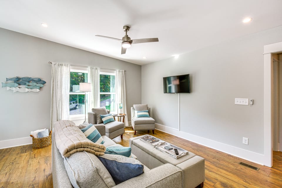 Dock Access & Patio! Waterfront Apt in Hartwell Apartment in Reed Creek
