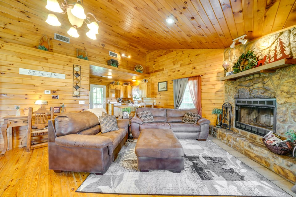 Scenic Oklahoma Studio Cabin on 80 Acres w/ Views! Apartment in Oklahoma