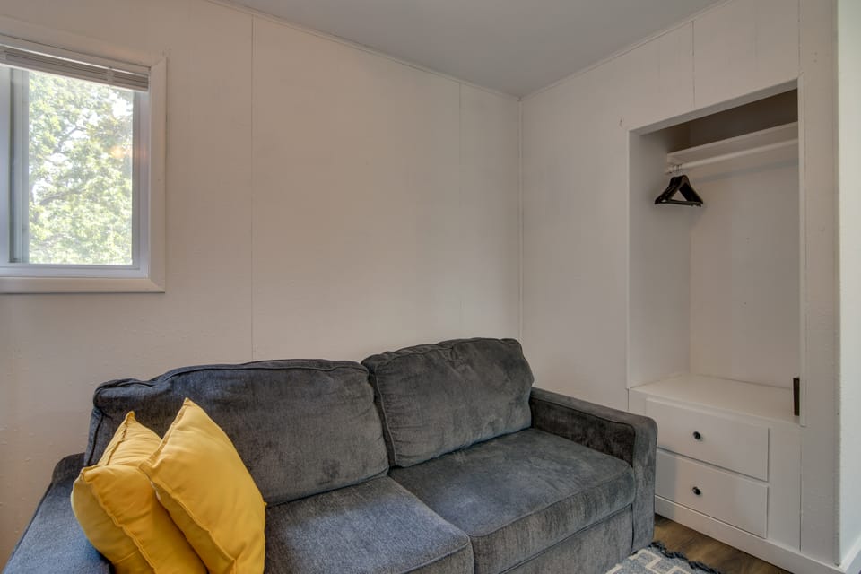 Table Rock Lake Condo: Community Dock & Pool Apartment in Kimberling City