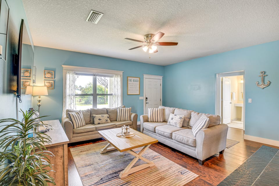 Close to Beaches: Palm Coast Home w/ Deck! House in Palm Coast