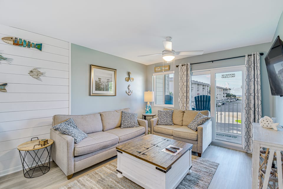 'Escape to Sea-Ality' Gulf Shores Beach Condo! Apartment in Alabama