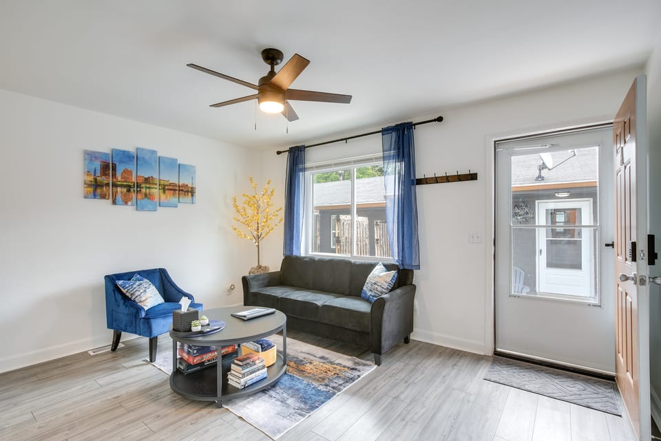 Dayton Condo w/ Courtyard < 3 to Downtown! Apartment in Dayton