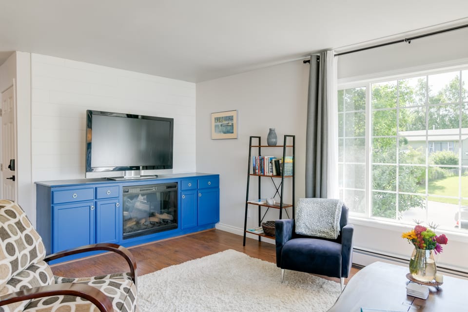 Explore Chugach & Beaches! Anchorage Adventure Pad Apartment in Anchorage
