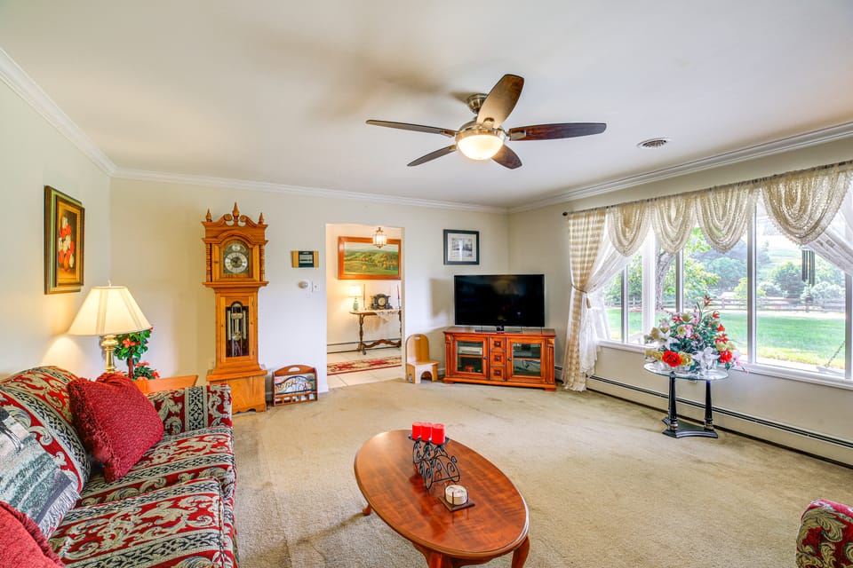 8 Mi to New River! Blue Ridge Mtn Ranch-Style Home House in North Carolina