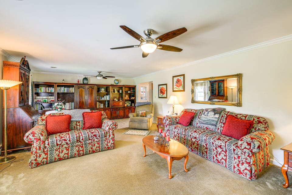 8 Mi to New River! Blue Ridge Mtn Ranch-Style Home House in North Carolina