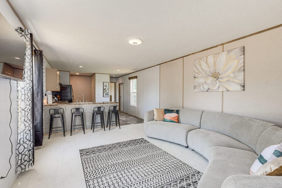 Pet-Friendly Kempner Escape Near Parks & Trails! House in Rio Grande