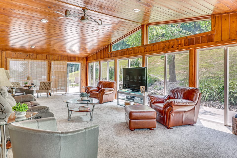 Spacious Ohio Family Home on 5-Acre Property! House in Ohio