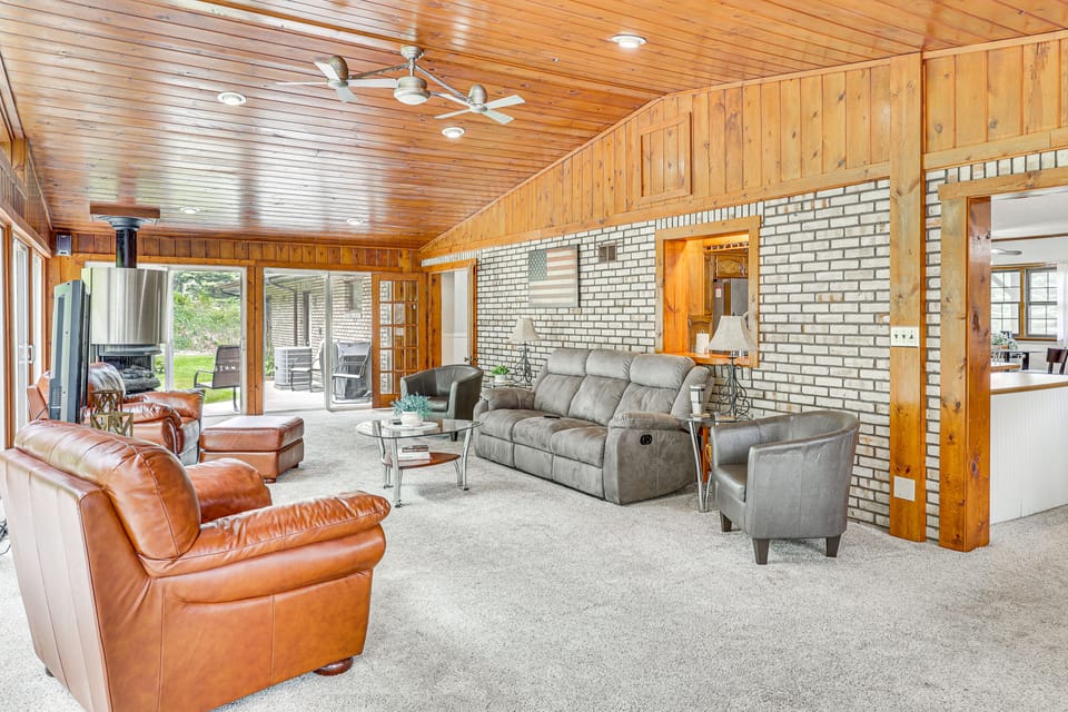 Spacious Ohio Family Home on 5-Acre Property! House in Ohio