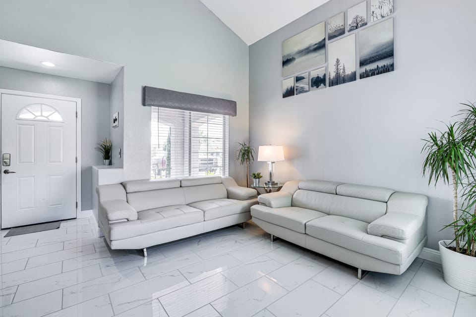 Dog-Friendly Las Vegas Escape w/ Patio! House in Las Vegas