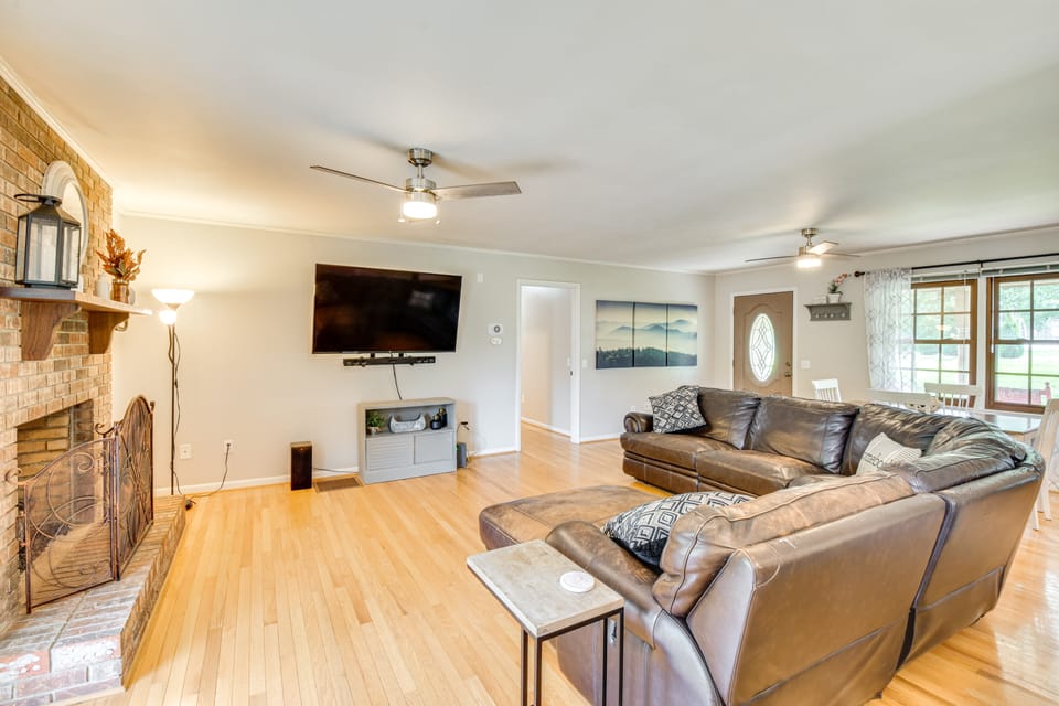 West Union Home w/ Saltwater Pool on 2 Acres! House in South Carolina