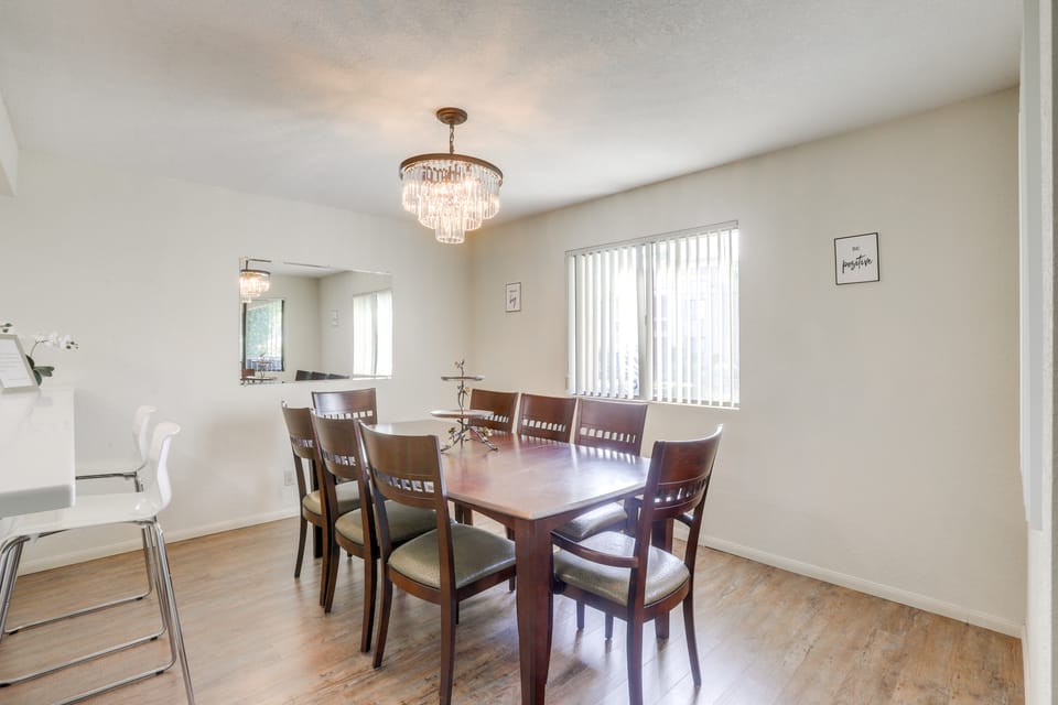 Golf, Hike & Relax: Cathedral City Condo Apartment in Cathedral City