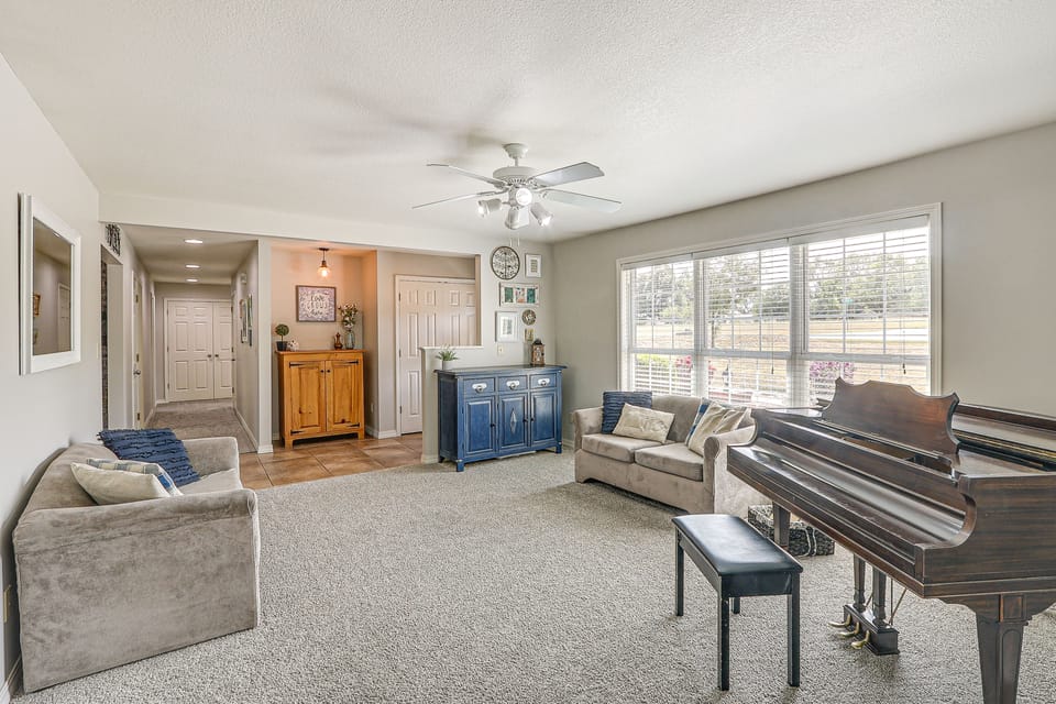 Waterfront Kansas Home w/ Private Fire Pit! House in Kansas