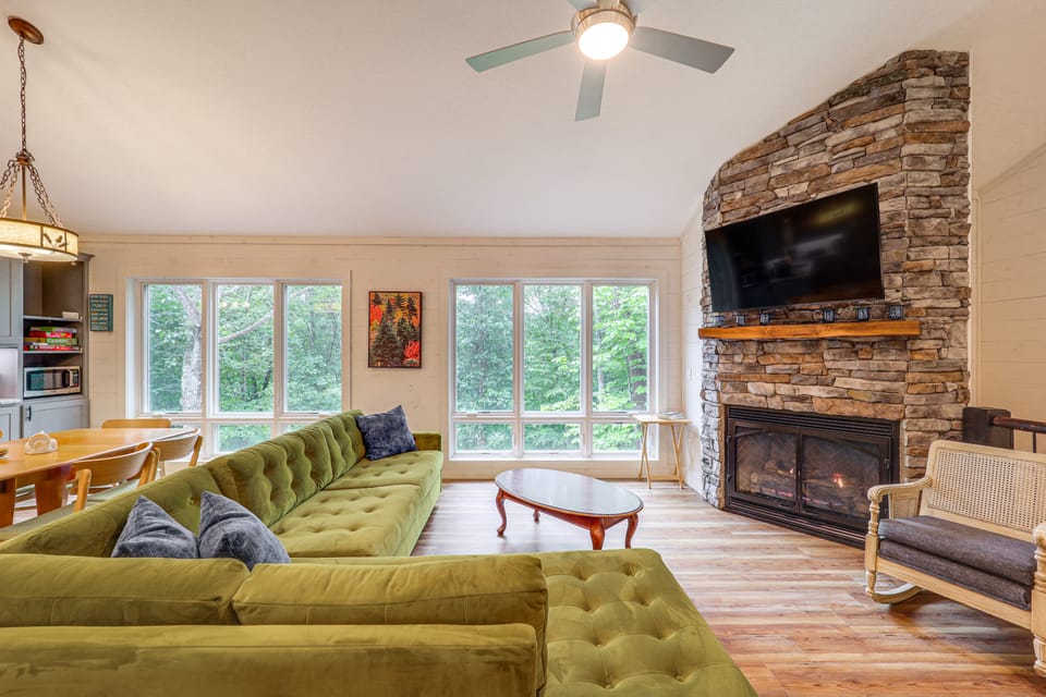 Pet-Friendly West Jefferson Home w/ River View! House in North Carolina
