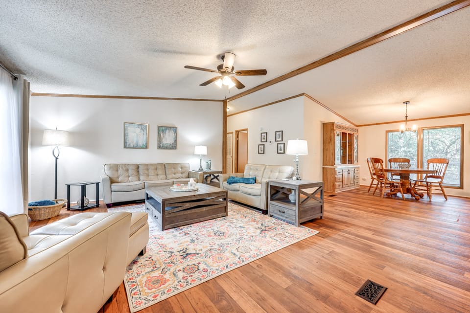 Relax, Swim & Explore: Home in Wimberley! House in Canyon Lake