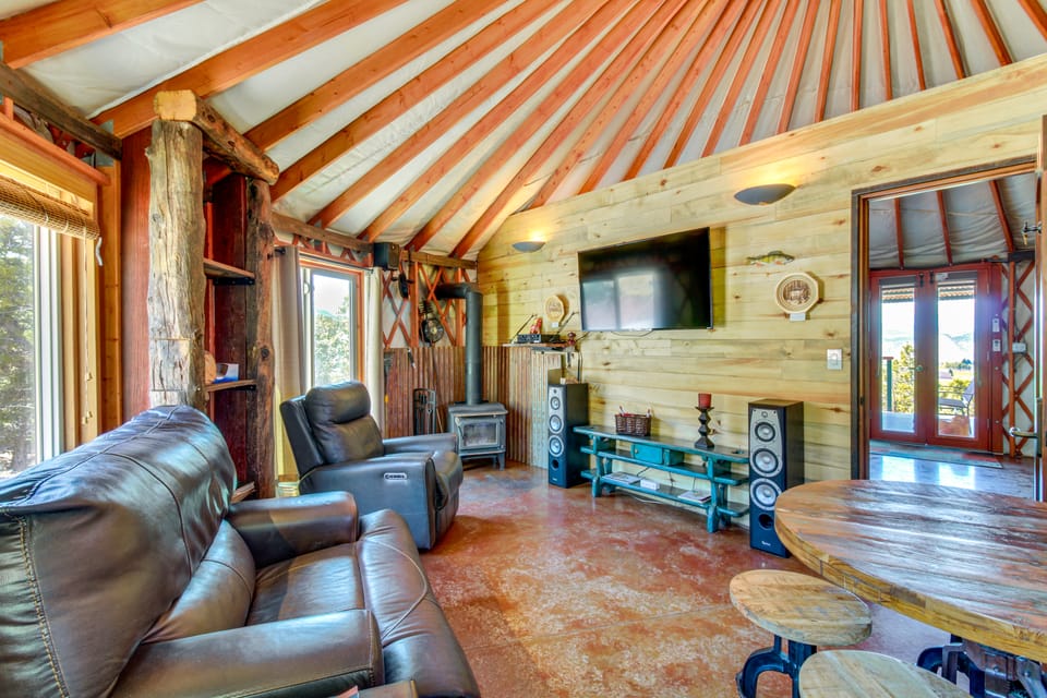 Mountainside Yurt w/ Views < 3 Mi to Black Canyon! House in Colorado