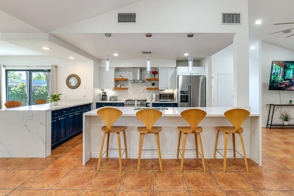 2 Mi to Downtown Palm Springs: Scenic Home w/ Yard House in Palm Springs