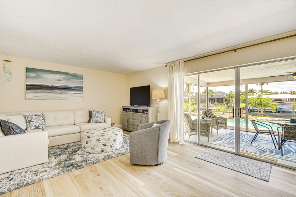 5 Mi to Beach: Cape Coral Oasis w/ Lanai House in Cape Coral