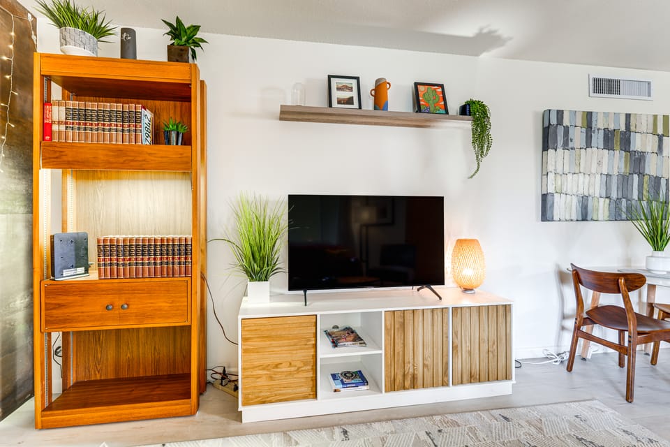 Walk to Old Town: Chic Scottsdale Condo w/ Pool! Apartment in Scottsdale
