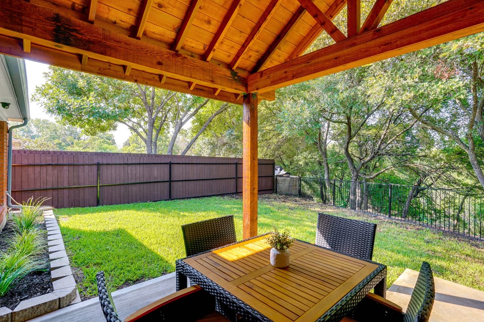 Modern Retreat w/ Backyard on Fossil Creek House in Fort Worth