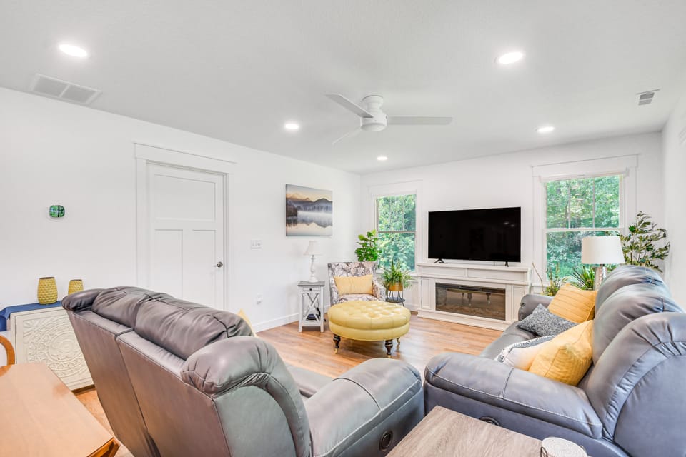 Newly Built Home Near Morrison Rockwood State Park House in Illinois