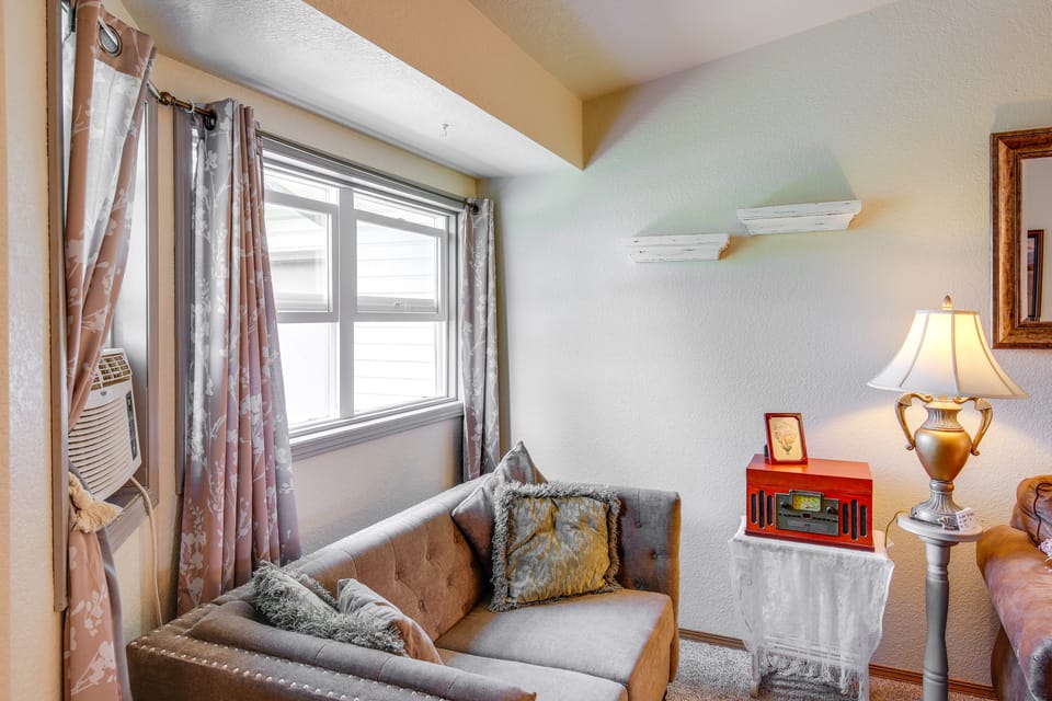 2 Mi to Dtwn: Missoula Duplex w/ Fenced Yard Apartment in Missoula