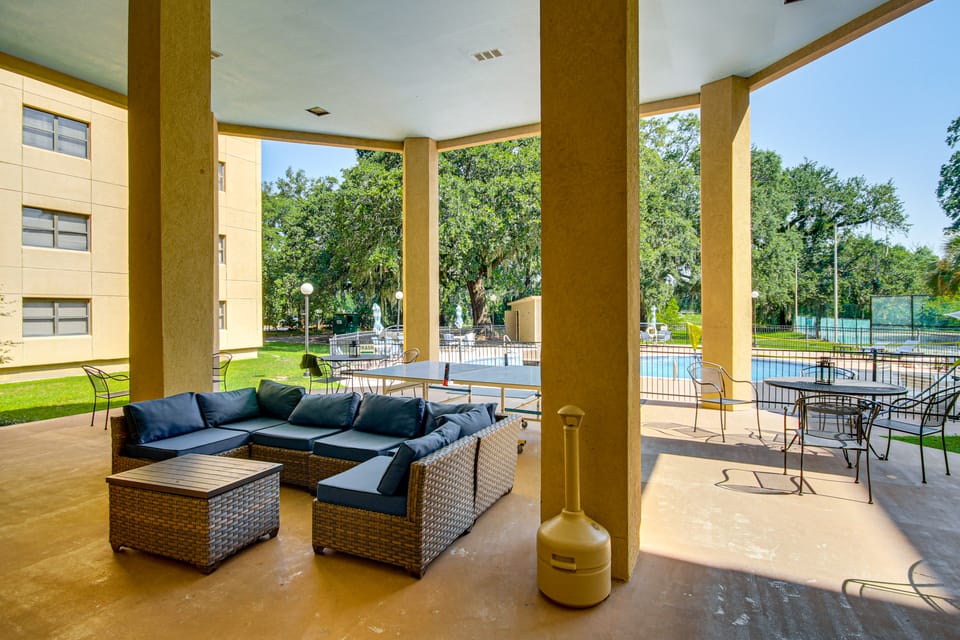 Biloxi Beach Bliss: Condo w/ Gulf-View Balcony! Apartment in Biloxi