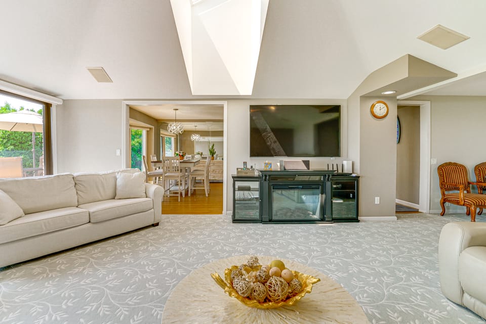 Luxury Waterfront Home in Chesterfield w/ Views! House in Lake Erie