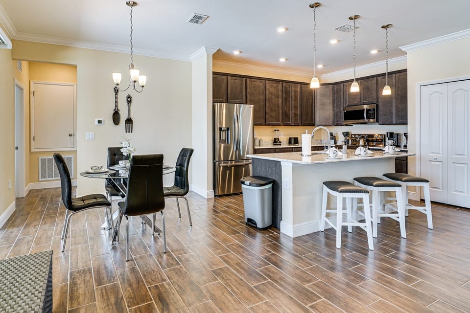 Pool Days & Tee Times! Cape Coral Gem w/ Patio House in Cape Coral