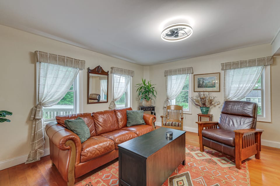 Quintessential New England Home w/ Patio & Grill! House in Rhode Island
