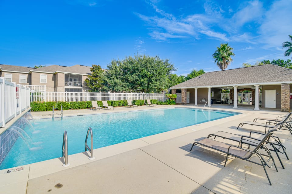 Snowbirds Welcome: Foley Condo w/ Pool Access Apartment in Foley