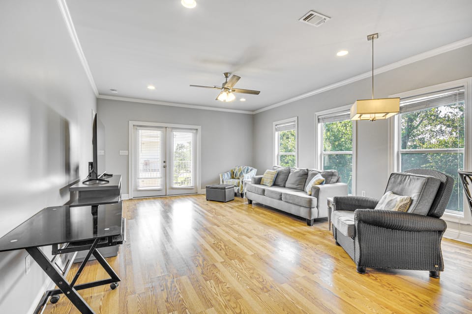 Biloxi Condo w/ Community Pool ~ Half-Mi to Beach! Apartment in Biloxi