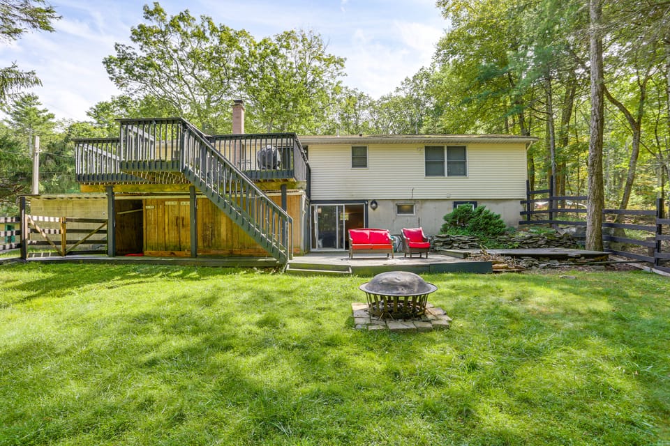 Walk to Mohican Lake: Catskills Getaway w/ Dock! House in Pennsylvania