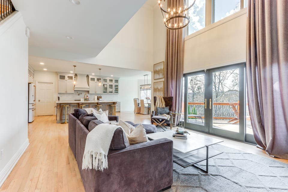 Luxury Fayetteville Escape w/ Hot Tub & Pool! House in Fayetteville