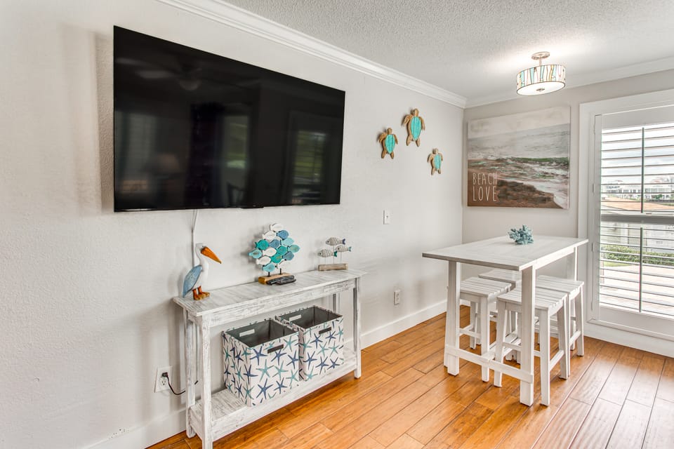 On-Site Ocean Access: Condo in Myrtle Beach Apartment in Myrtle Beach