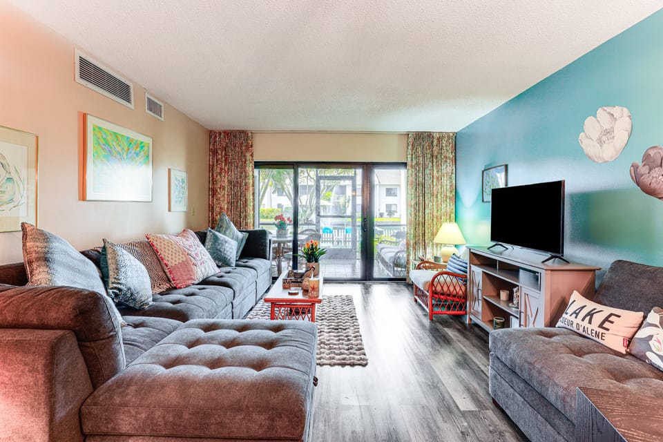 Condo w/ Patio & Resort Amenities in Fort Pierce! Apartment in Fort Pierce
