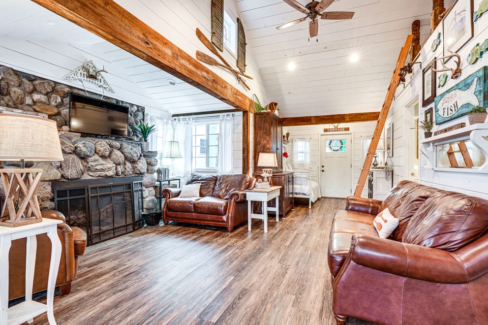 Family-Friendly Retreat on Gilletts Lake! House in Ohio