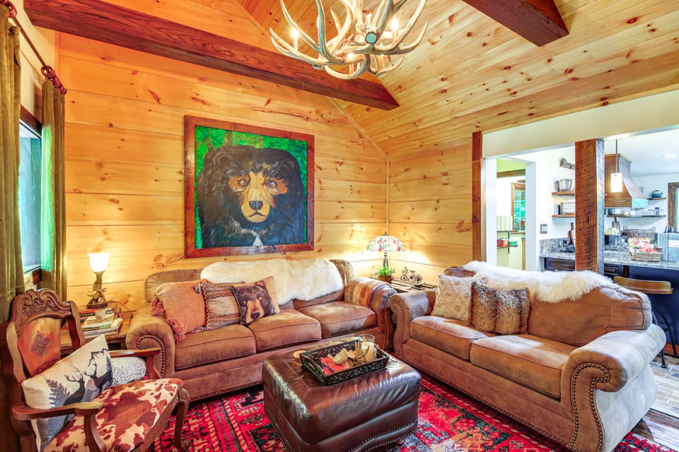 Dreamy Damascus Cabin ~ 1 Mi to Appalachian Trail House in Damascus