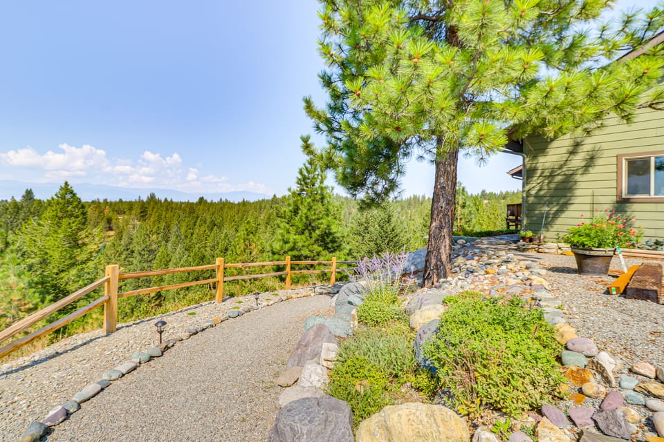 Cozy Eureka Getaway - Hike, Bike, Hunt & Fish! House in Idaho