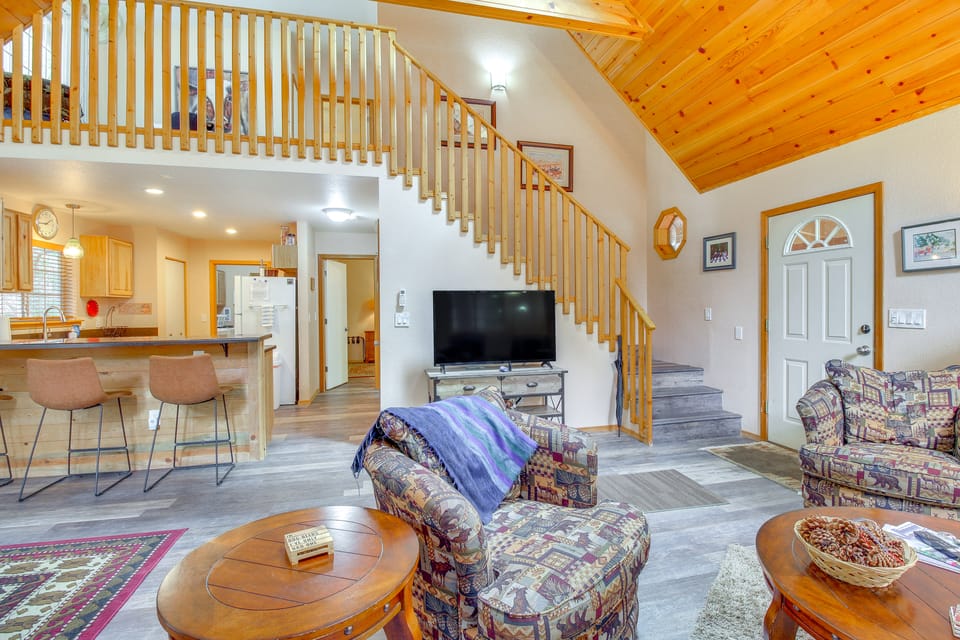 4 Mi to Lake: Pet-Friendly Cabin in Pinetop House in Arizona