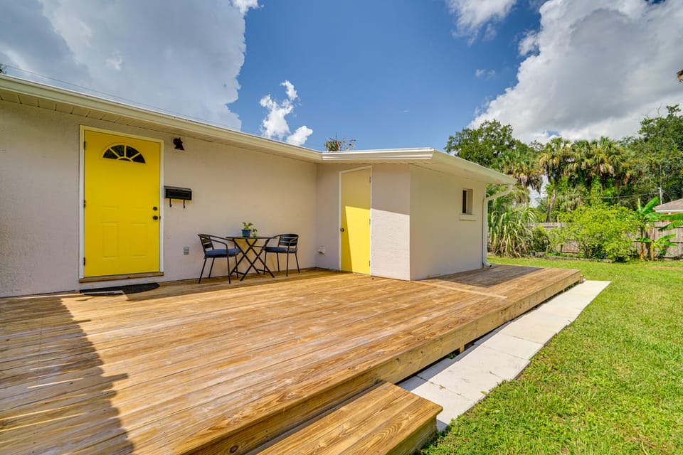 Walk to Buckingham Farms: Peaceful Fort Myers Home House in Lehigh Acres
