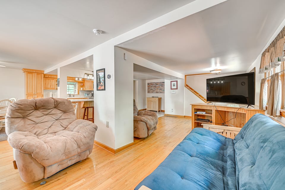 Pet-Friendly Home w/ Beach in Northville! House in Great Sacandaga Lake
