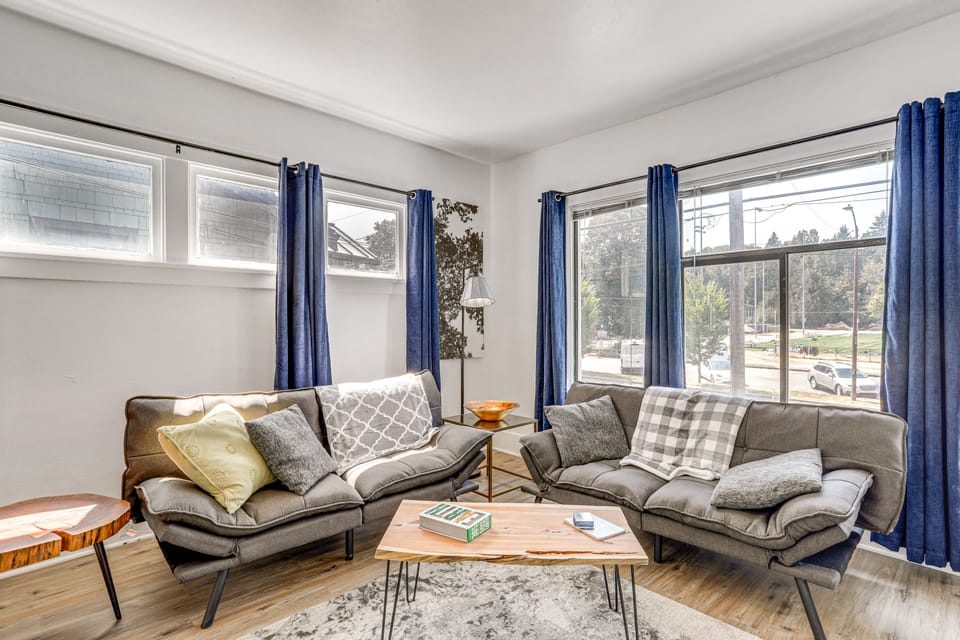 1 Mi to Green Lake: Family-Friendly Seattle Home House in Green Lake