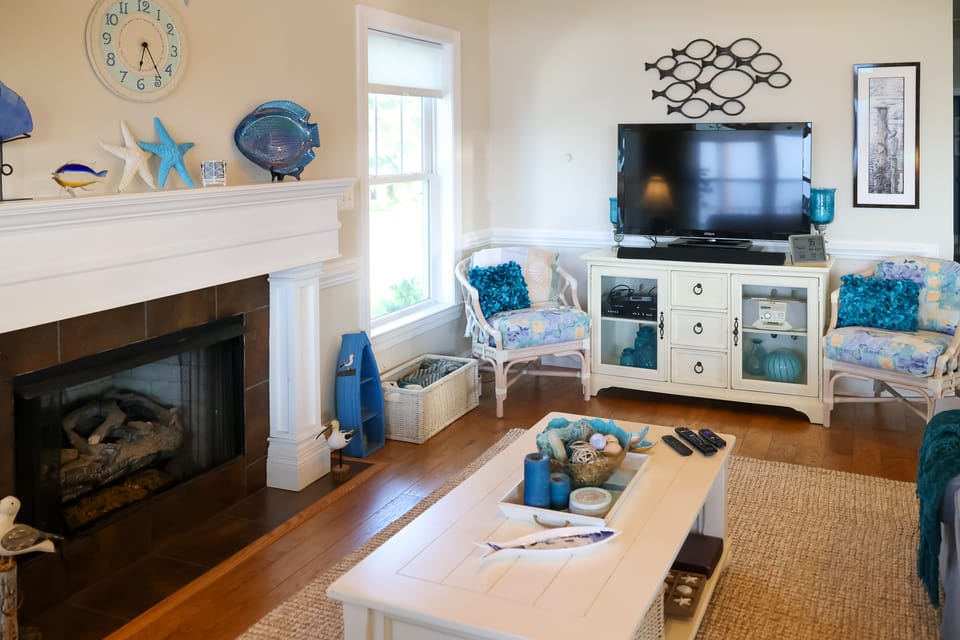 Riverfront Aurora Home w/ Deck & Private Pier! House in North Carolina