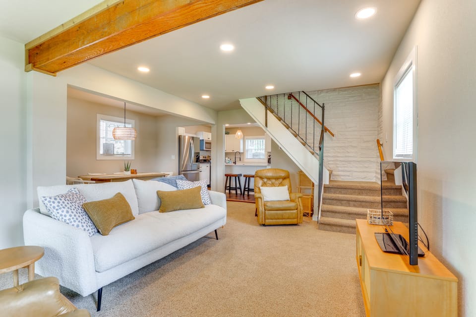 Spacious Getaway w/ Boat Dock in East Troy! House in Wisconsin