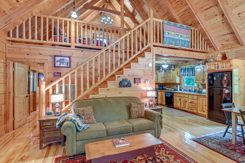 Serene Cabin < 1 Mi to Fairy Stone State Park! House in Virginia