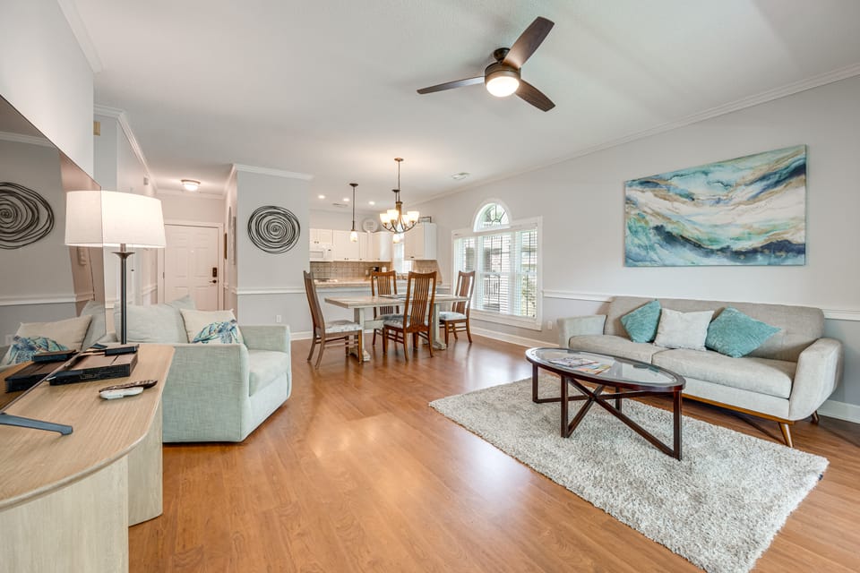 Pool Access! Myrtle Beach Condo, 7 Mi to Boardwalk Apartment in Socastee