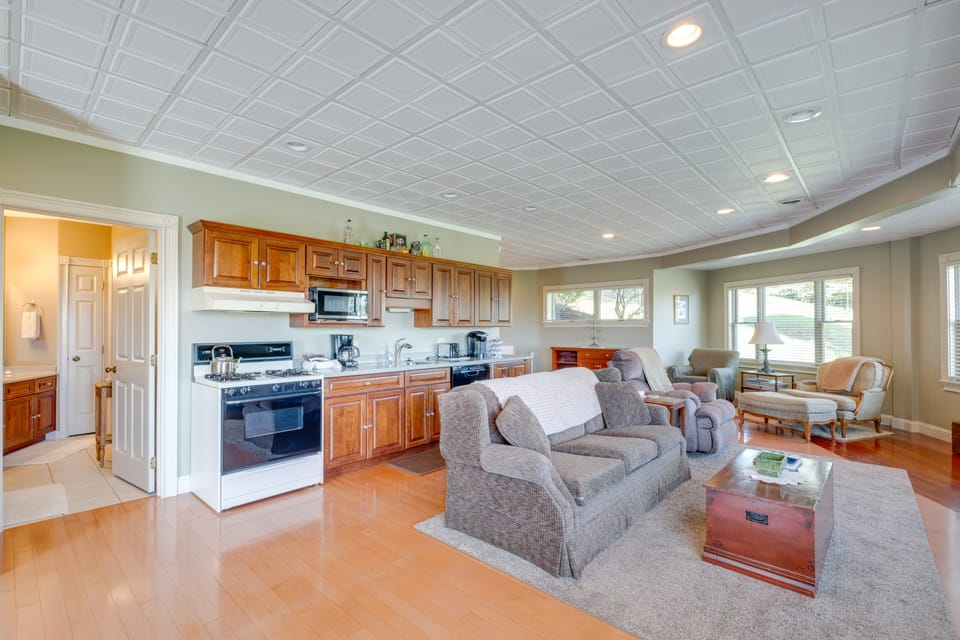 'Holmes With a View' Studio: Millersburg Retreat! Apartment in Ohio