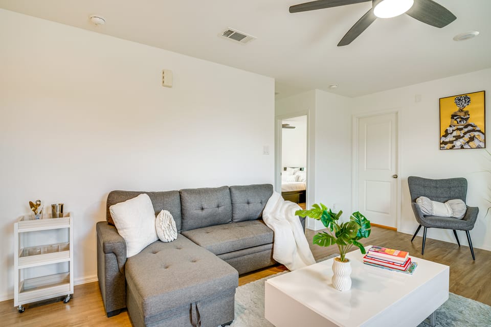 Pet-Friendly Home ~ 4 Mi to Big Rivers Water Park! House in Texas