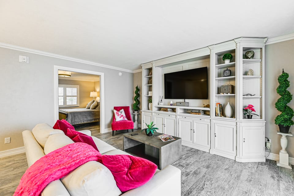 Marco Island Condo w/ Balcony + Water Views! Apartment in Marco Island