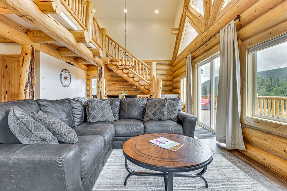 Log Cabin w/ Wraparound Deck in Breckenridge! House in Blue River